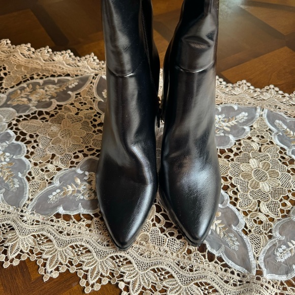 Stradivarius high heel boots NWOB - Picture 3 of 8